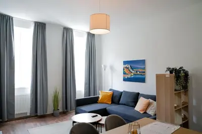 Ein Sitzbereich in der Unterkunft Ruhige Wohnung nähe U Bahn Free Parking