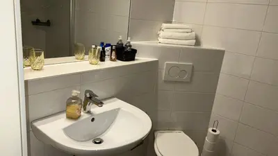 Ein Badezimmer in der Unterkunft Gesamte Unterkunft Apartment in Wien, Österreich