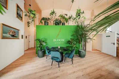 Ein Sitzbereich in der Unterkunft Bloom by Home1