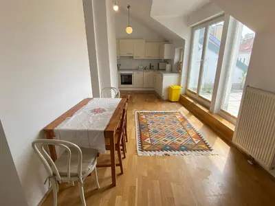 Küche/Küchenzeile in der Unterkunft Luxury Penthouse near Metro, Train Station and 15 mins Center
