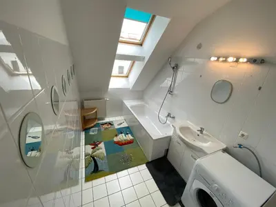 Ein Badezimmer in der Unterkunft Luxury Penthouse near Metro, Train Station and 15 mins Center