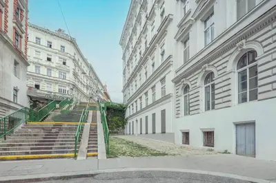 Das Gebäude in dem sich die Ferienwohnung befindet