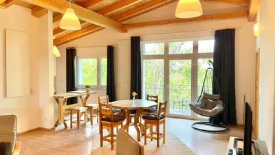 Ein Sitzbereich in der Unterkunft Burgenland Chalet