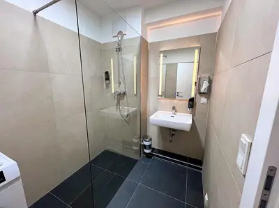 Ein Badezimmer in der Unterkunft GG13 Apartments Vienna, Air-conditioned, next to metro, close to sights