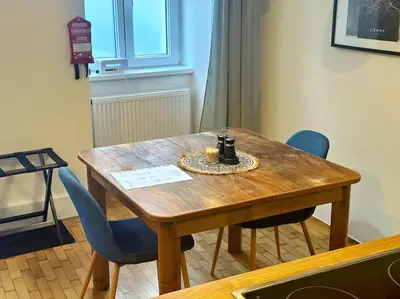 Grundriss der Unterkunft 2-bedroom apartment with small courtyard - city center
