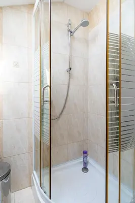 Ein Badezimmer in der Unterkunft FarawayHomes Aparthotel Near Vienna Airport - Anytime Self Check-In