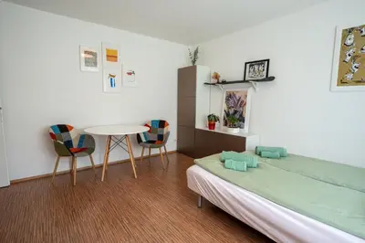 Ein Bett oder Betten in einem Zimmer der Unterkunft Cosy Vienna home