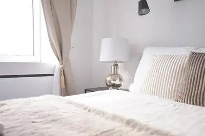 Ein Bett oder Betten in einem Zimmer der Unterkunft Next to Danube Canal, 5 min to city center with Metro