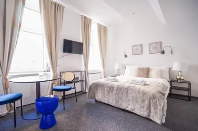 Ein Bett oder Betten in einem Zimmer der Unterkunft Next to Danube Canal, 5 min to city center with Metro