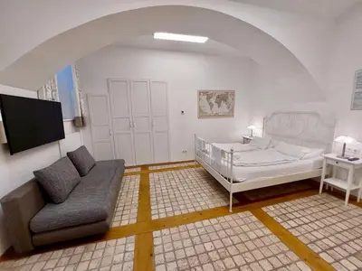 Ein Bett oder Betten in einem Zimmer der Unterkunft Modern Studios near City Center