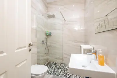 Ein Badezimmer in der Unterkunft 2 beds top apart in vienna's heart