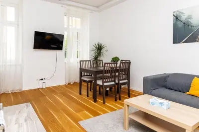 TV/Unterhaltungsangebot in der Unterkunft 5 beds 2 bedrooms top apart in vienna's heart