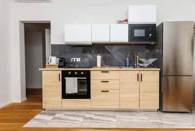 Küche/Küchenzeile in der Unterkunft 5 beds 2 bedrooms top apart in vienna's heart