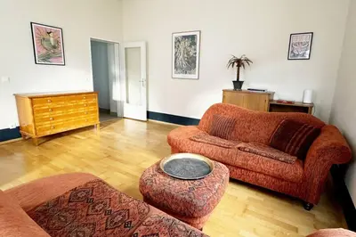 Ein Sitzbereich in der Unterkunft Neue, groß & gemütliche Wohnung mit toller Anbindung