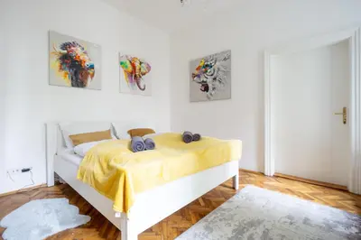 Ein Bett oder Betten in einem Zimmer der Unterkunft Central apartment in Viennese old building