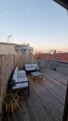 Ein Balkon oder eine Terrasse in der Unterkunft Drews Shelter - Charming Apartment