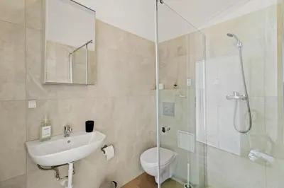 Ein Badezimmer in der Unterkunft FarawayHomes Studios 43