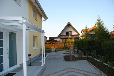 Das Gebäude in dem sich die Ferienwohnung befindet