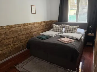 Ein Bett oder Betten in einem Zimmer der Unterkunft Comfort Humboldt Apartment