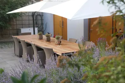 Ein Garten an der Unterkunft SCHEIBER Wein & Gästehaus