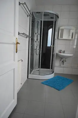 Ein Badezimmer in der Unterkunft Pension Haus Nova