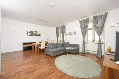 Ein Sitzbereich in der Unterkunft Charming apartment in Center Vienna