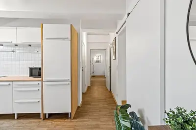 Grundriss der Unterkunft Spacious Apartment next to Shopping Mall