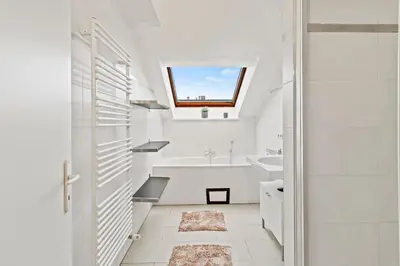 Grundriss der Unterkunft Spacious Apartment next to Shopping Mall