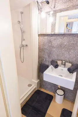 Ein Badezimmer in der Unterkunft Premium Suites Vienna - Schönlaterngasse