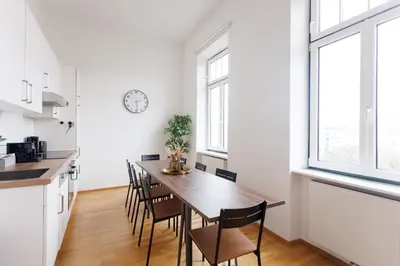Küche/Küchenzeile in der Unterkunft Cozy City Center Apartment