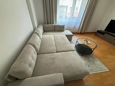 Ein Sitzbereich in der Unterkunft Cozy 2-Bedroom Retreat Near Subway and City Center