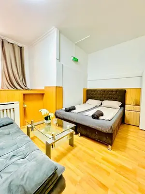 Grundriss der Unterkunft Comfy Rooms in a Shared Apt, 8Min to Rathausplatz