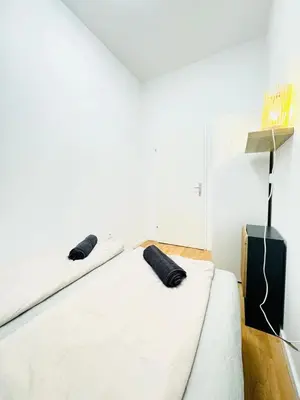 Grundriss der Unterkunft Comfy Rooms in a Shared Apt, 8Min to Rathausplatz