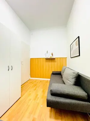 Grundriss der Unterkunft Comfy Rooms in a Shared Apt, 8Min to Rathausplatz