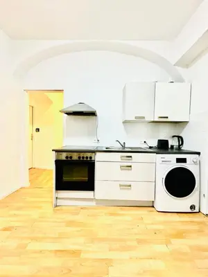 Grundriss der Unterkunft Comfy Rooms in a Shared Apt, 8Min to Rathausplatz