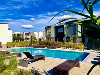 Der Swimmingpool an oder in der Nähe von Apartments C'EST LA SEA - Whirlpool-Suite oder Dachterrassen-Suite - Pets welcome