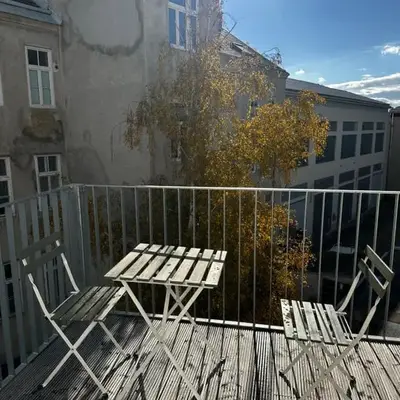 Altbaujuwel mit Terrasse