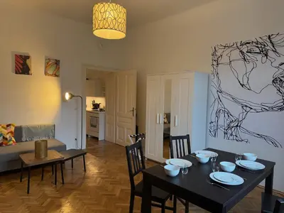 Ein Sitzbereich in der Unterkunft Modern, zentral & cosy wohnen in Döbling, dem schönsten Bezirk Wiens - free parking