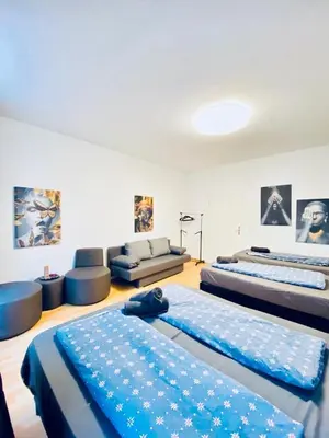 Ein Bett oder Betten in einem Zimmer der Unterkunft Comfy Private Rooms in 3BR Apartment Near Währinger Park