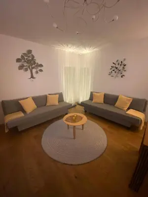 Ein Sitzbereich in der Unterkunft Apartment mit Sauna im Wienerwald - Mödling