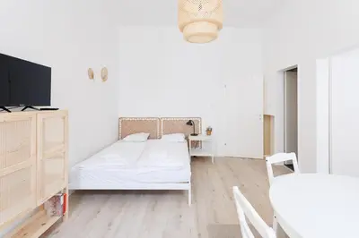 Ein Bett oder Betten in einem Zimmer der Unterkunft Wohnen im 15 ruhig und zentral