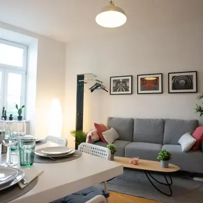 Modern 3 Bedroom Apartment in City Center