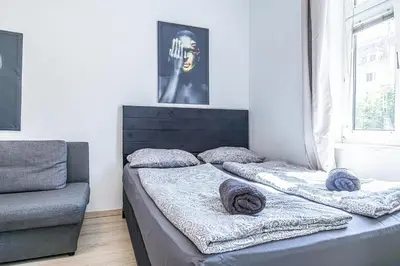 Ein Bett oder Betten in einem Zimmer der Unterkunft Budget-friendly Room 15 Min from Vienna
