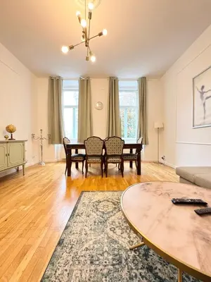 Ein Sitzbereich in der Unterkunft Belle Vienna