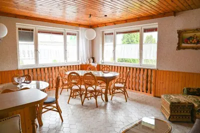 Ein Sitzbereich in der Unterkunft Ferienwohnungen Ödenburgerhof