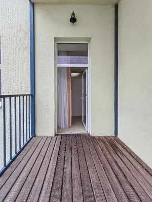 Grundriss der Unterkunft Spacious 3-Bedroom Retreat with Balcony for 8 Near Millennium Tower