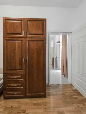 Grundriss der Unterkunft Spacious 3-Bedroom Retreat with Balcony for 8 Near Millennium Tower