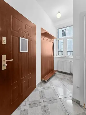 Grundriss der Unterkunft Elegant 3-Bedroom Getaway with Balcony for Groups up to 7