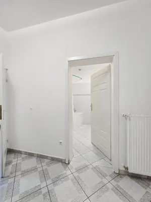 Grundriss der Unterkunft Elegant 3-Bedroom Getaway with Balcony for Groups up to 7
