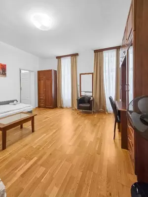 Ein Sitzbereich in der Unterkunft Elegant 3-Bedroom Getaway with Balcony for Groups up to 7